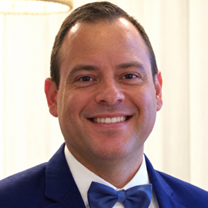 Dr. Regulo Valdes