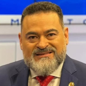 Dr. Erik Leonardo Melgar Salazar